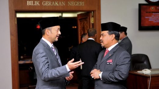 Kedah Menteri Besar Datuk Seri Mukhriz Mahathir (left) with Minister in the Prime Minister's Department Datuk Seri Jamil Khir Baharom after the meeting -- Bernama pix