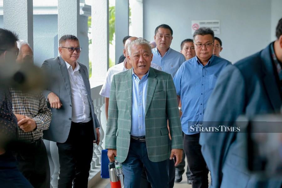 Bung and wife freed from all corruption charges involving RM2.8m [NSTTV ...