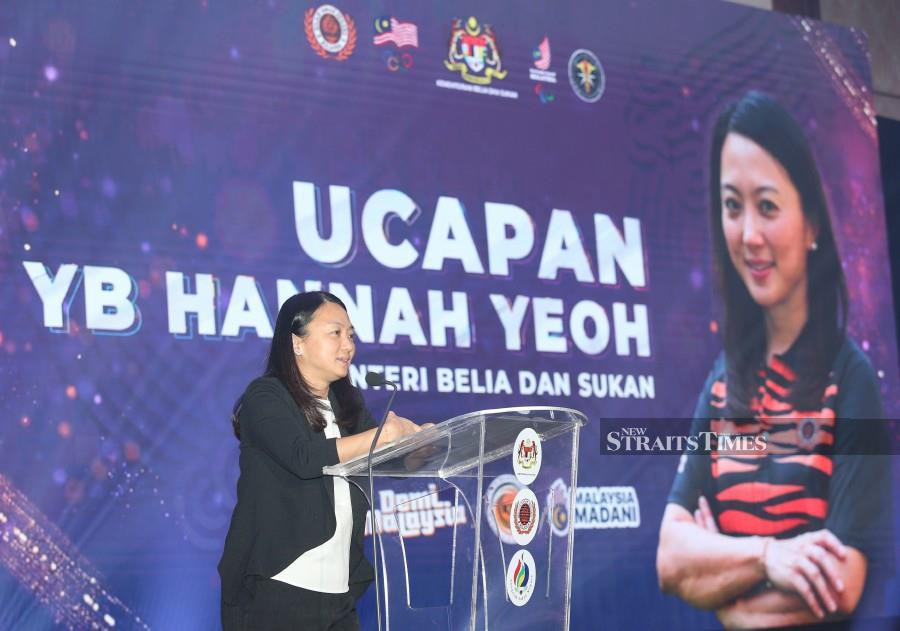 Sports Minister Hannah Yeoh delivers her speech during the National Sports Incentive Scheme (Shakam) ceremony in Subanag on Nov 23. - NSTP/ASWADI ALIAS