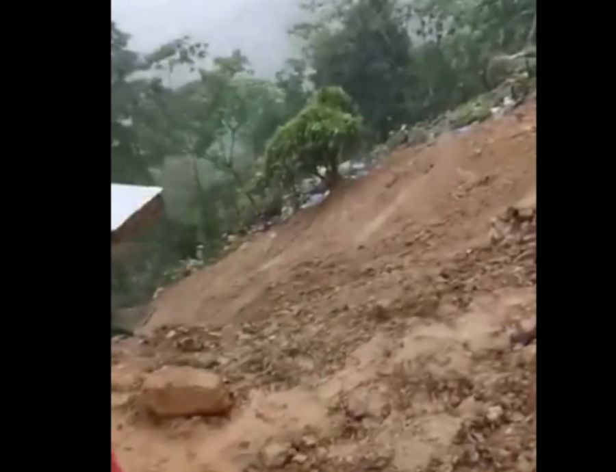 Rescuers retrieved seven bodies from the mud, including those of the children. 