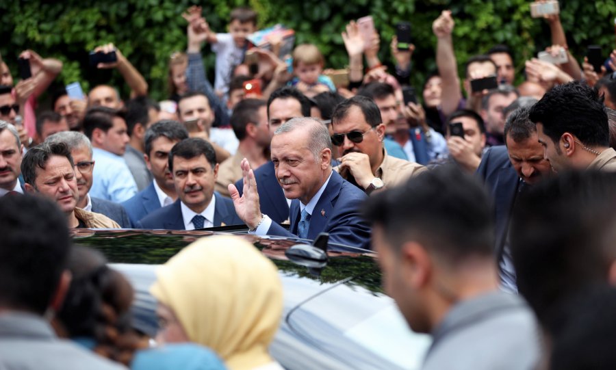 Turkish President Recep Tayyip Erdogan (C) greets his supporters as he leaves after casting his vote for the Turkish presidential and parliamentary elections in Istanbul, Turkey, 24 June 2018. Some 56.3 million registered citizens will vote in snap presidential and parliamentary elections to elect 600 lawmakers and the country's president, the first election since the Turkish people in a referendum in April 2017 voted to change the country's system from a parliamentary to a presidential republic. — EPA-EFE pic