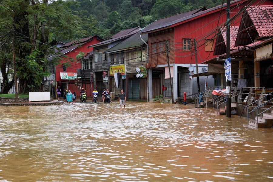 A general view of the floods in Sungai Lembing on Dec 25 following heavy rain. - BERNAMA PIC