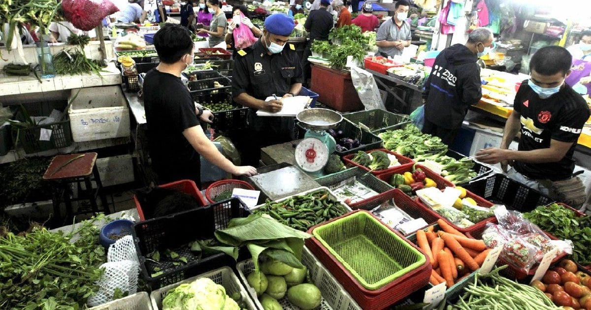 Outrage As Vegetable Prices Spike At Penang Market 