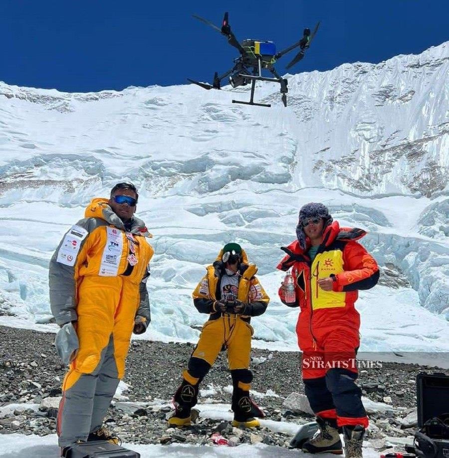 The search and rescue mission to find Malaysian climber Muhammad Hawari Hashim, missing on Mount Everest since May 19, was continued today with the use of drones. - NSTP/courtesy of ME2023
