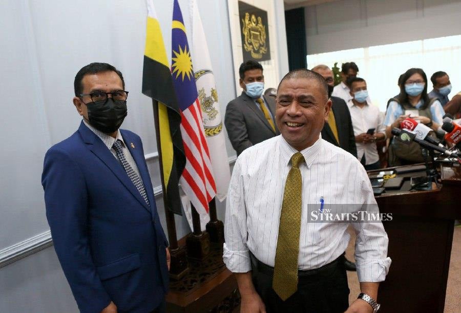 Perak Menteri Besar Datuk Saarani Mohamad gestures after a press conference at the Bangunan Perak Darul Redzuan, Ipoh. -NSTP/HAZREEN MOHAMAD