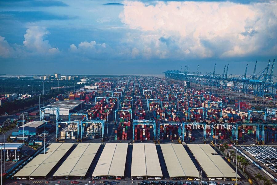 Malaysia’s exports rose more than expected in January from a year earlier, boosted by higher shipments of manufactured goods, the trade ministry said on Tuesday.