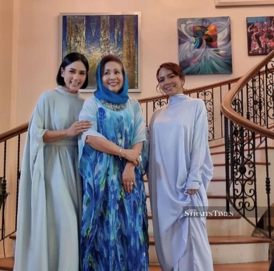 Actresses Fasha Sandha and Nora Danish (right) with Raja Noora Ashikin (Instagram fashasandha)