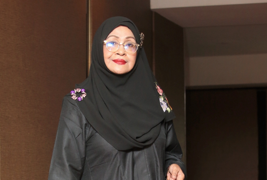  Showbiz Despite mocking of dance Fauziah Nawi  pleased 