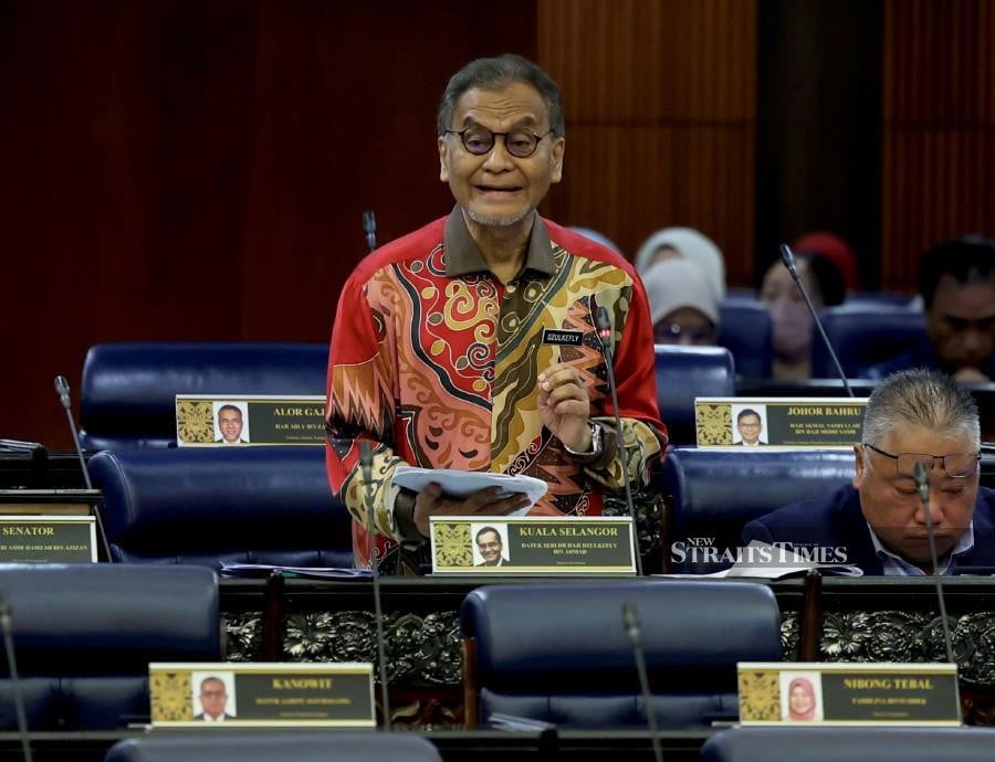 Health Minister Datuk Seri Dr Dzulkefly Ahmad speaking during the Dewan Rakyat sitting today. - BERNAMA PIC