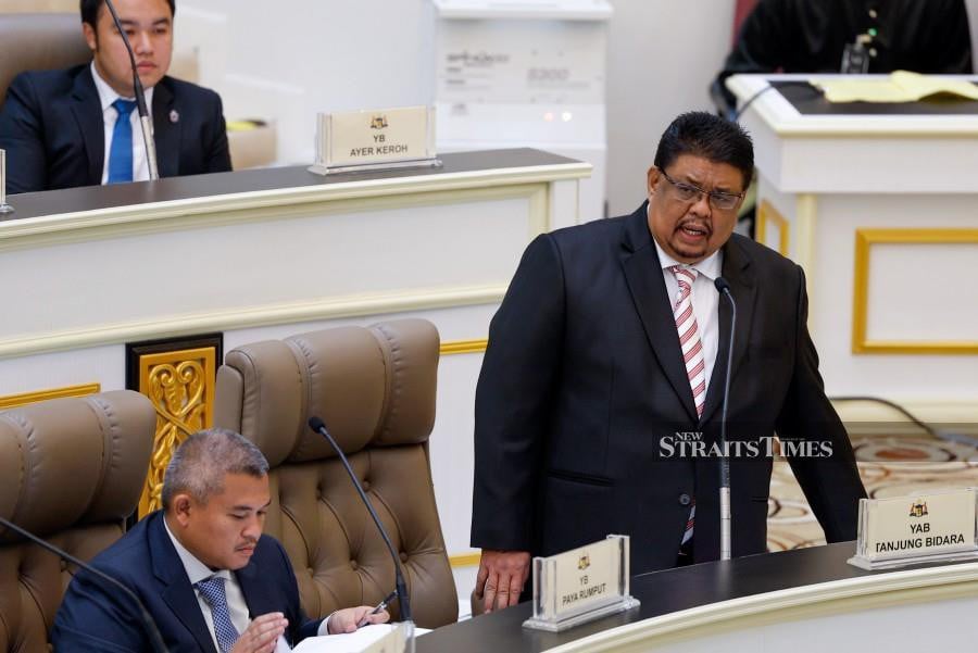 Melaka Chief Minister, Datuk Seri Ab Rauf Yusoh speaking during the recent state assembly sitting in Melaka. - BERNAMA PIC