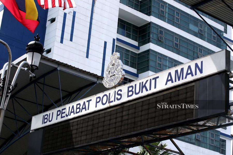 The seizures were carried out by personnel from the Internal Security and Public Order Department who were assisted by various enforcement departments. -NSTP/HAIRUL ANUAR RAHIM