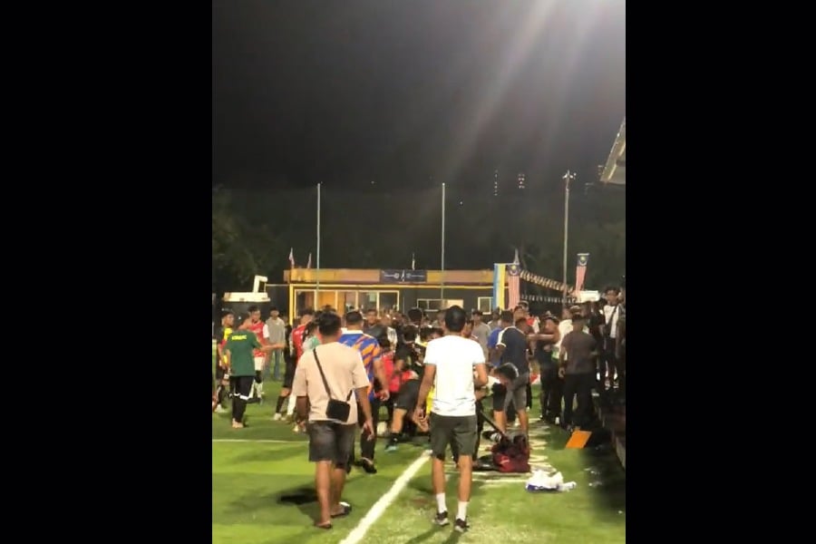 Football Match Turns Into Brawl  Football Match Turns Into Brawl