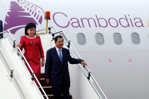 (file pic) Cambodian Prime Minister Hun Sen and wife Bun Rany arrives at KL International Airport on June 1. Hun Sen starts his four-day visit to Malaysia on June 3. Bernama
