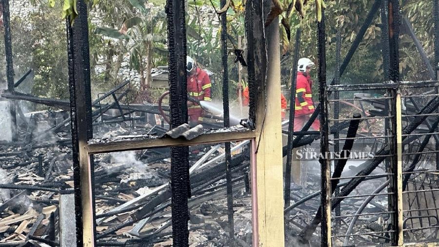 The Institution of Engineers, Malaysia (IEM) warned that the fire that broke out in a housing area in Bangsar yesterday was a serious matter even though no lives were lost. - NSTP pic