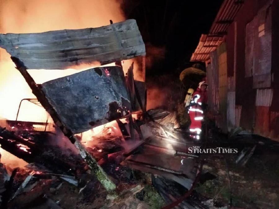 A young family of three have now been left homeless after their house, located in a squtter area in Sungai Plan, Jalan Pesisir Pantai Bintulu-Miri, was razed in a fire last night. - NSTP/ERIKA GEORGE
