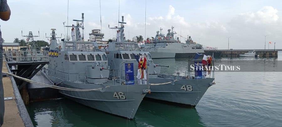 KD Sri Sabah and KD Sri Sarawak at the Tanjung Gelang naval base in Kuantan.- NSTP/Asrol Awang