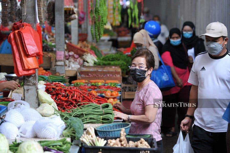 Rising food prices are a concern for many people, especially the poor. What many find disturbing is that no one has offered real solutions. - NSTP file pic