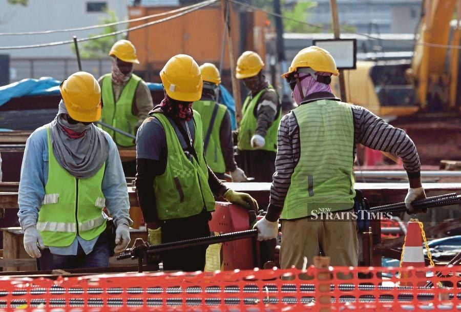 Painting a picture that employers are abusing their foreign workers by not providing jobs is bad for the economy and image of the country, said the Malaysian Employers Federation (MEF). - NSTP file pic