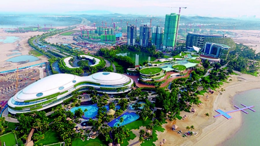 Malaysia bars foreigners from Forest City project that ...