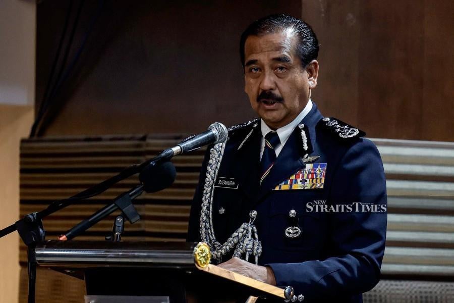  Inspector-General of Police (IGP) Tan Sri Razarudin Husain speaks to the media in Kuala Lumpur. - BERNAMA PIC