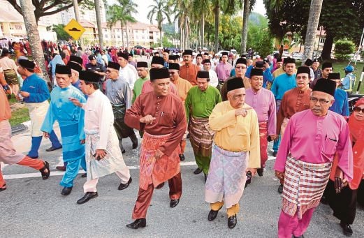 More Than 8 000 People March Together In Penang