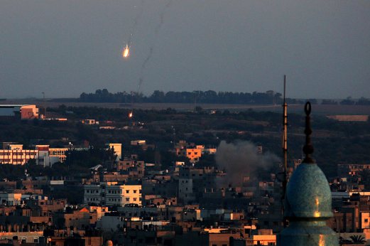 Gaza dead rose over 90 as Israel presses its offensive New Straits