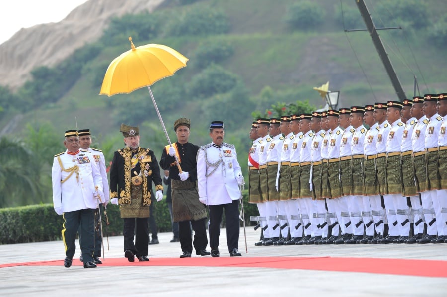 Installation Ceremony For 15th Yang Di-Pertuan Agong Begins | New ...