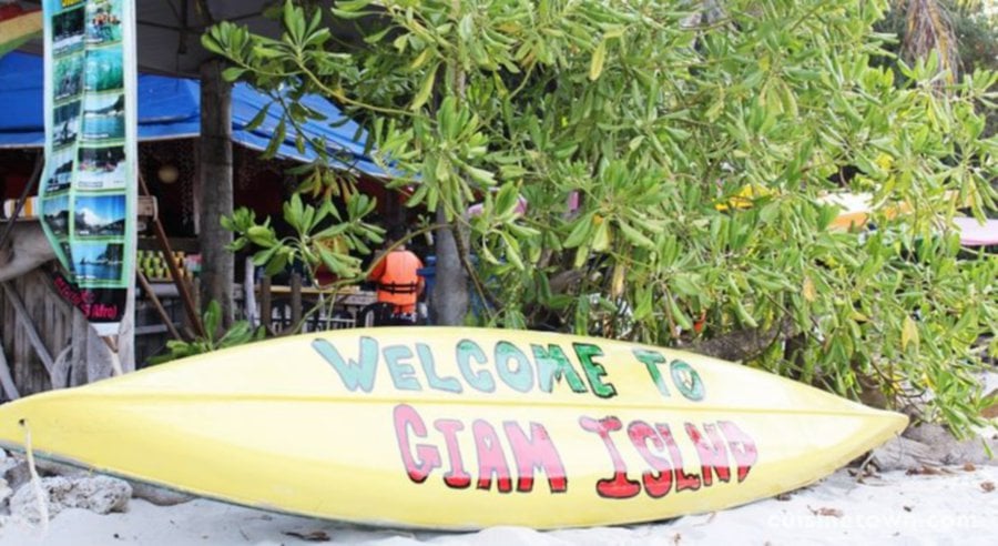  Pulau Giam nestled approximately 500 to 700 metres off the coast, is a sanctuary for snorkelling enthusiasts, swimming aficionados, and families looking for an idyllic picnic spot. - File pic credit (Pangkor Island Tourism)