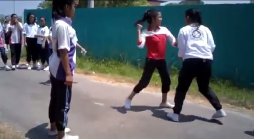 Video Of Schoolgirls Fight In Sabah Gone Viral