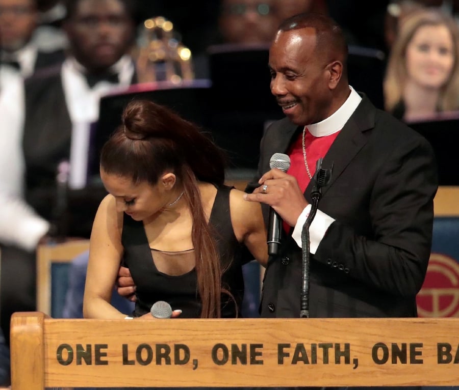Image result for Bishop Apologizes to Ariana Grande for âToo Friendlyâ Grope During Aretha Franklin Funeral