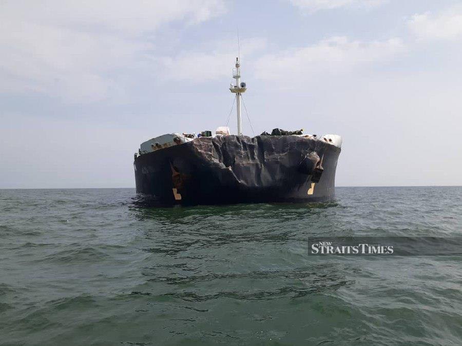 Two merchant vessels collide in Batu Pahat waters | New Straits Times ...