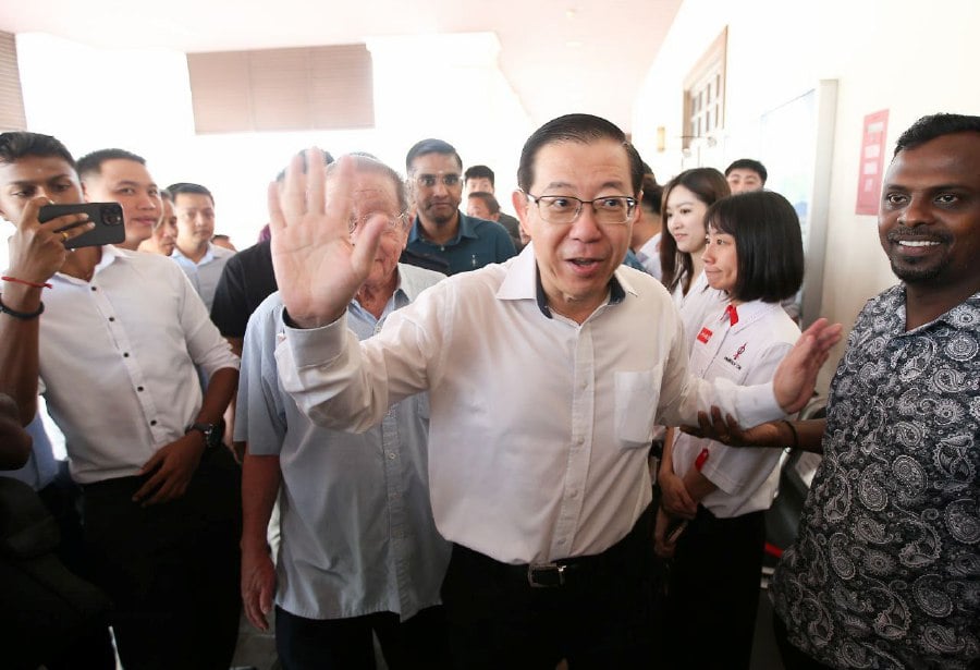 The graft case involving former Penang chief minister Lim Guan Eng, his wife Betty Chew and businesswoman Phang Li Koon in the RM11.6 million workers’ quarters project will go on trial. - NSTP/MIKAIL ONG