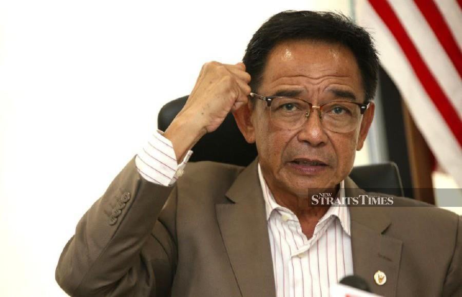 Sarawak Youth, Sports and Entrepreneur Development Minister Datuk Seri Abdul Karim Rahman Hamzah. - NSTP/NADIM BOKHARI