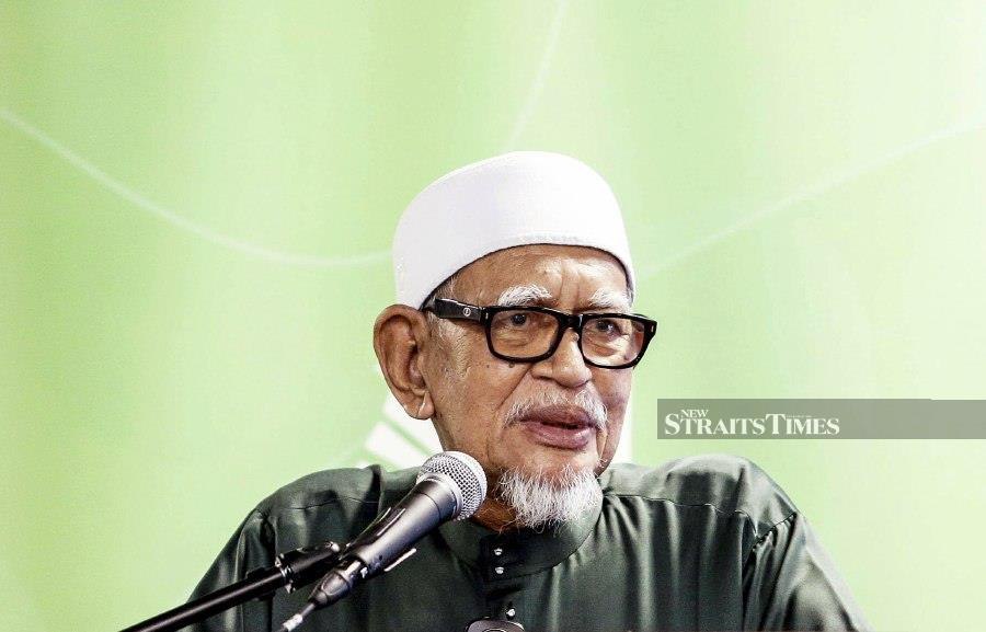 Pas president Tan Sri Abdul Hadi Awang says the Madani government must adhere to the teachings of Islam in its administration. 
