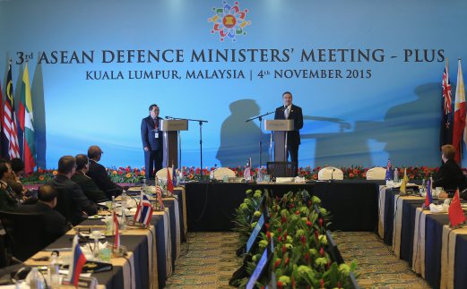 Defence Minister Datuk Seri Hishammuddin Hussein (right) with Lao National Defense Minister Liutenant General Sengnouane Sayalat during the handing over ceremony of ASEAN Defence Ministers’ Meeting (ADMM) Chairmanship at Saujana Hotel. Pix by GHAZALI KORI