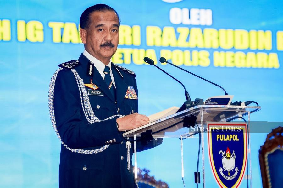 KUALA LUMPUR: Inspector-General of Police Tan Sri Razarudin Husain said the Closed-Circuit Television Camera (CCTV) footage obtained from the three KK Mart stores in Perak, Pahang and Sarawak was not much of a help. — NSTP / ASYRAF HAMZAH