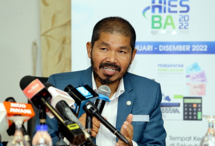 Chief statistician Malaysia Datuk Seri Dr Mohd Uzir Mahidin said the performance improvement was spurred by the wholesale and retail trade sub-sector, which improved by 7.7 per cent or RM119.1 billion. NSTP/MOHD FADLI HAMZAH