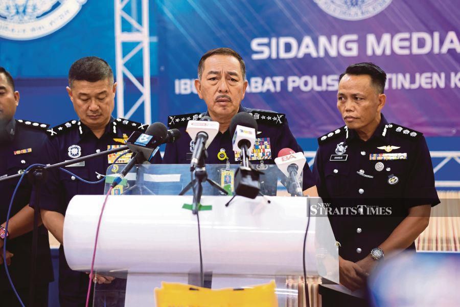 KOTA BARU: Kelantan police chief Datuk Muhamad Zaki Harun said the four were arrested separately in Machang, Pasir Mas and Gua Musang between March 2 and 10. He said the two RTD officers were arrested for possessing of ketum juice. — STR/NIK ABDULLAH NIK OMAR