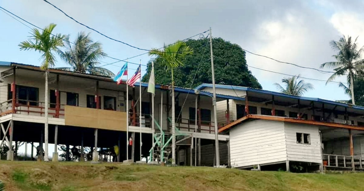 Petronas builds 120-bed hostel to boost attendance at Sabah rural ...