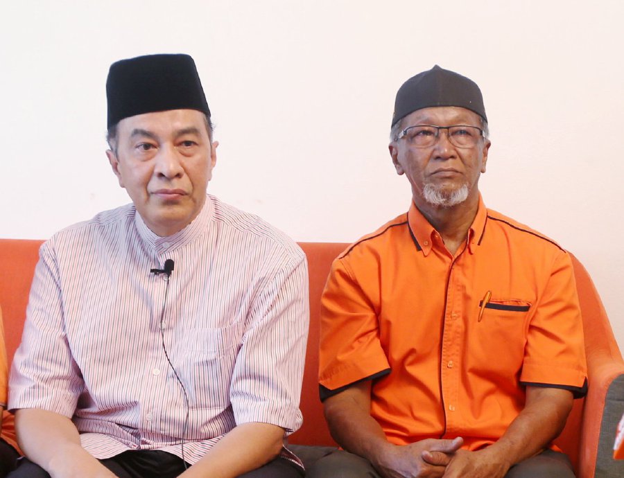 Husam, state Amanah chief barred from entering Kelantan palace, govt ...