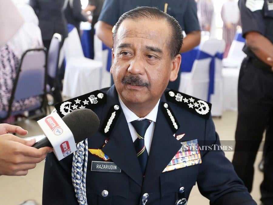 Inspector-General of Police Tan Sri Razarudin Husain says police have opened an investigation paper into statements by Badrul Hisham Shaharin, better known as blogger Chegubard, and Tun Dr Mahathir Mohamad’s former political secretary Muhammad Zahid Md Arip about a luxury vehicle being used by Datuk Seri Anwar Ibrahim which turned out to have been registered under the King. NSTP/SAIFULLIZAN TAMADI 