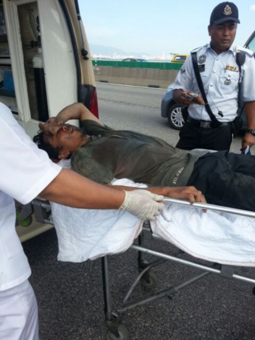 Motorcyclist Stuck In Mudflats After Being Thrown Off Penang Bridge ...