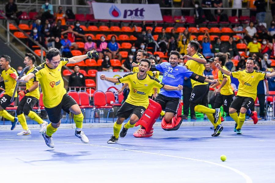  The Malaysian men’s indoor hockey team dethroned eight-time champions Iran in the Asia Cup final in Bangkok today.  - Pic courtesy of MHC