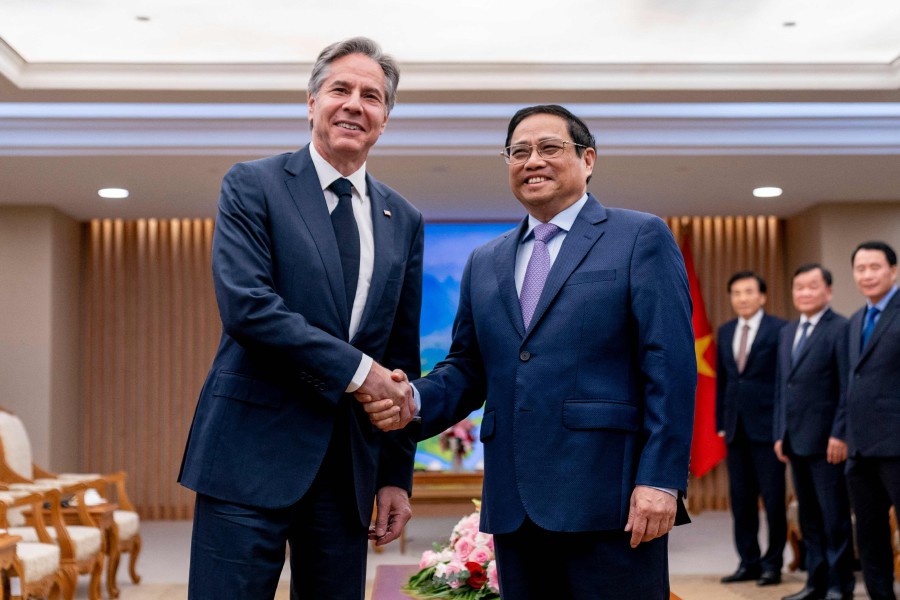 U.S., Vietnam Say They Hope To Boost Ties As Blinken Visits Hanoi | New ...