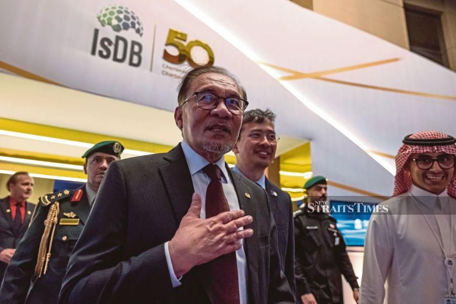 Prime Minister Datuk Seri Anwar Ibrahim attending the Islamic Development Bank’s Golden Jubilee event in Riyadh, Saudi Arabia.