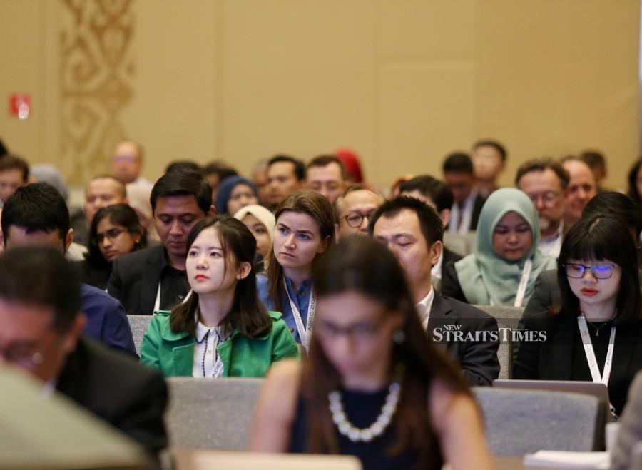 Some of the delegates attend the APEC Informal Senior Official’s Meeting (ISOM) and Senior Officials Meeting (SOM) at Langkawi International Convention Centre in Langkawi. -NSTP/Sharul Hafiz Zam