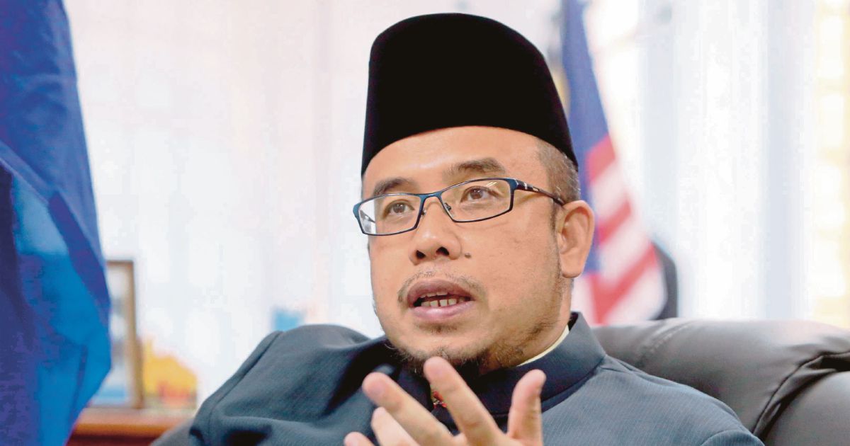 Perlis mufti Dr Mohd Asri among 10 persons of interest named in the ...