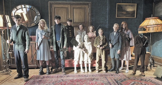 Movie Review: 'Miss Peregrine' makes you feel right at home | New ...