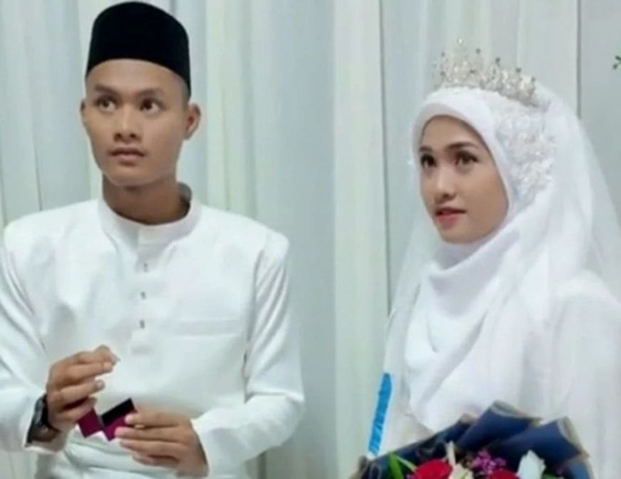 Siti Jamumall now married to a man identified as Aiman Tak Kesah. SITI JAMUMALL