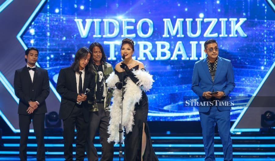 Janna Nick won Best Music Video (NSTP/Aswadi Alias)